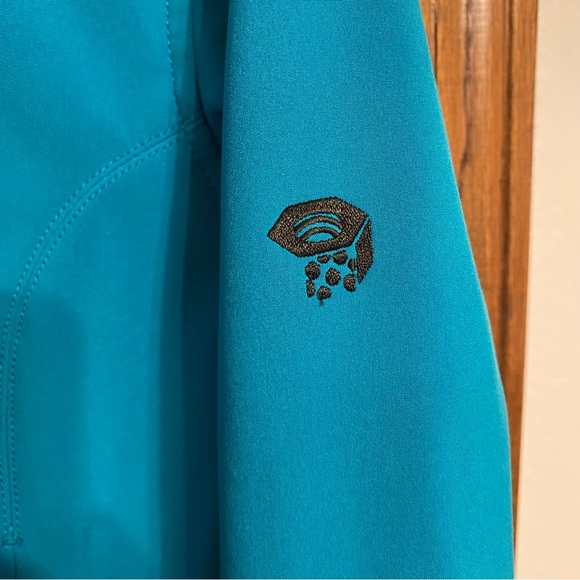 Women’s Small Mountain Hardwear Softshell Jacket - Picture 11 of 15